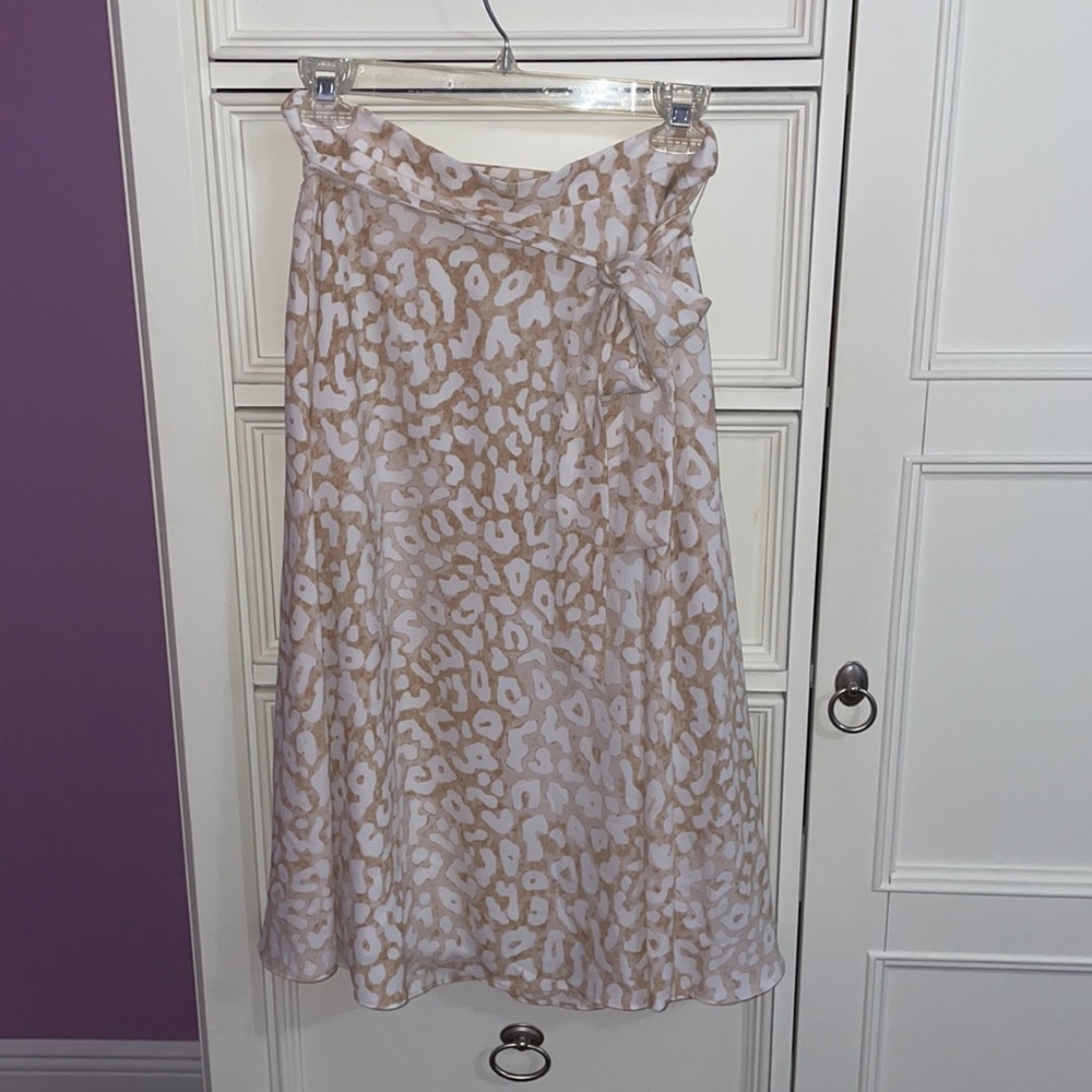Ann Taylor leopard champagne midi skirt